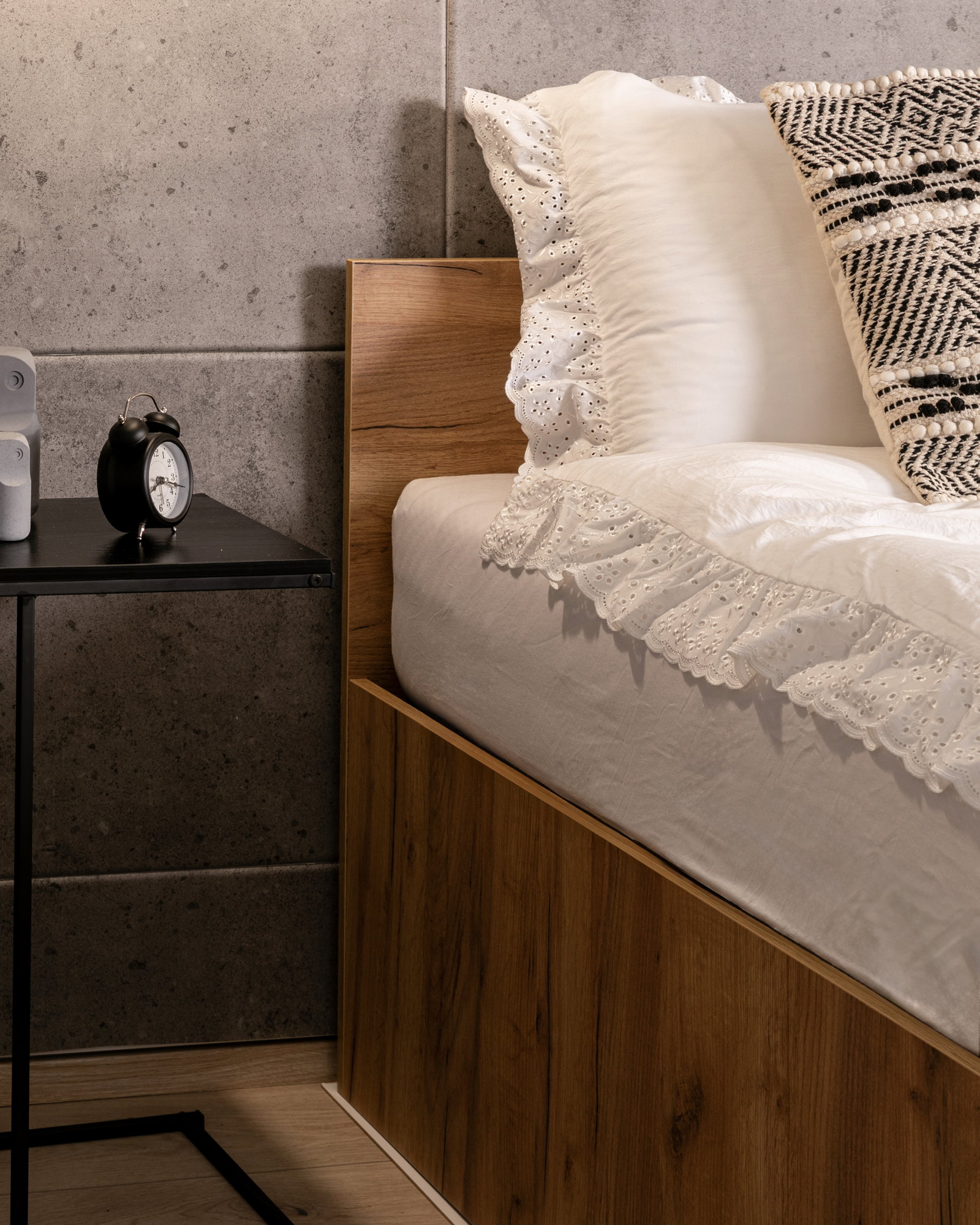 Manželská posteľ PANAMA KLASIK 160x200 + rošt DUB