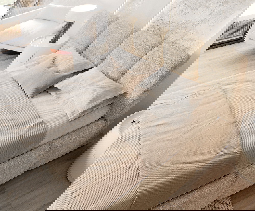 Čalúnená posteľ DELICATO 140x200 cm Krémová Cleo s úložným priestorom kovový rošt